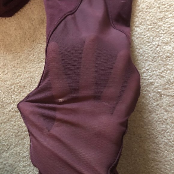 Lululemon mesh back wonder under leggings size 4 - Picture 4 of 5